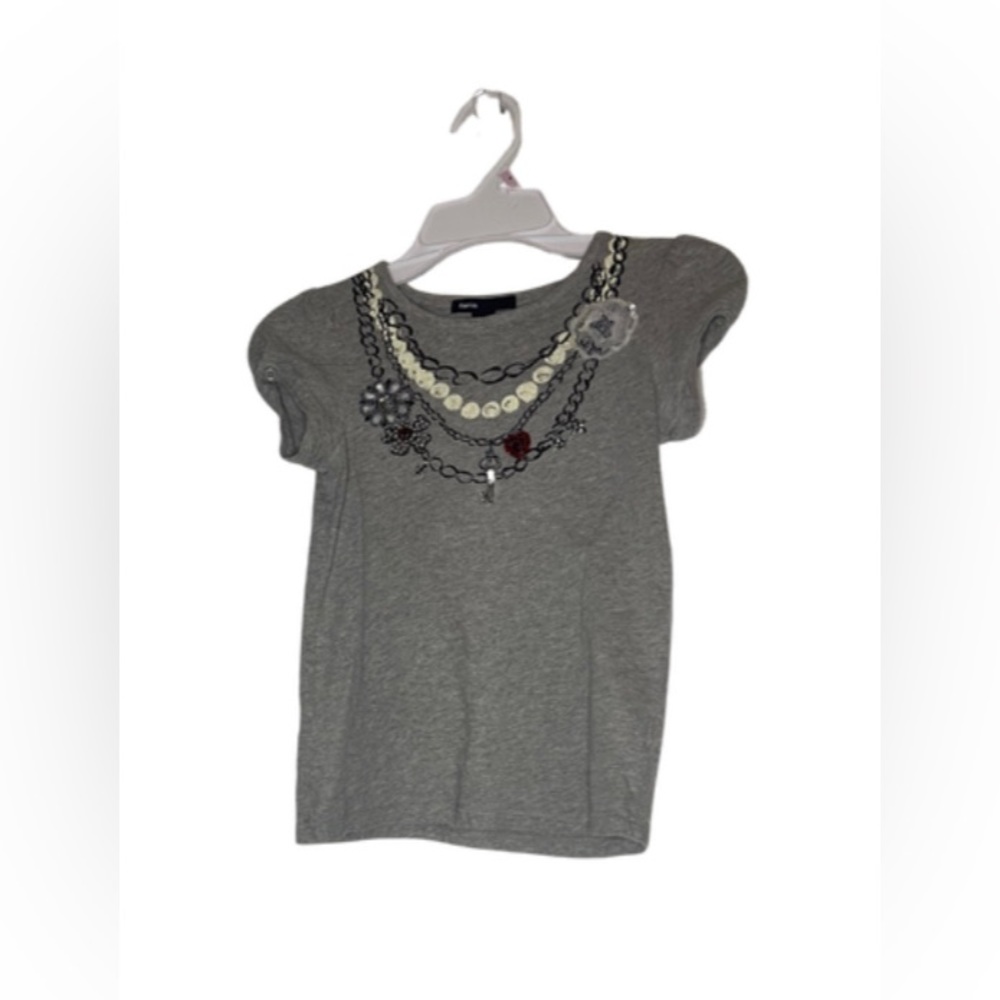 Grey Gapkids necklace shirt